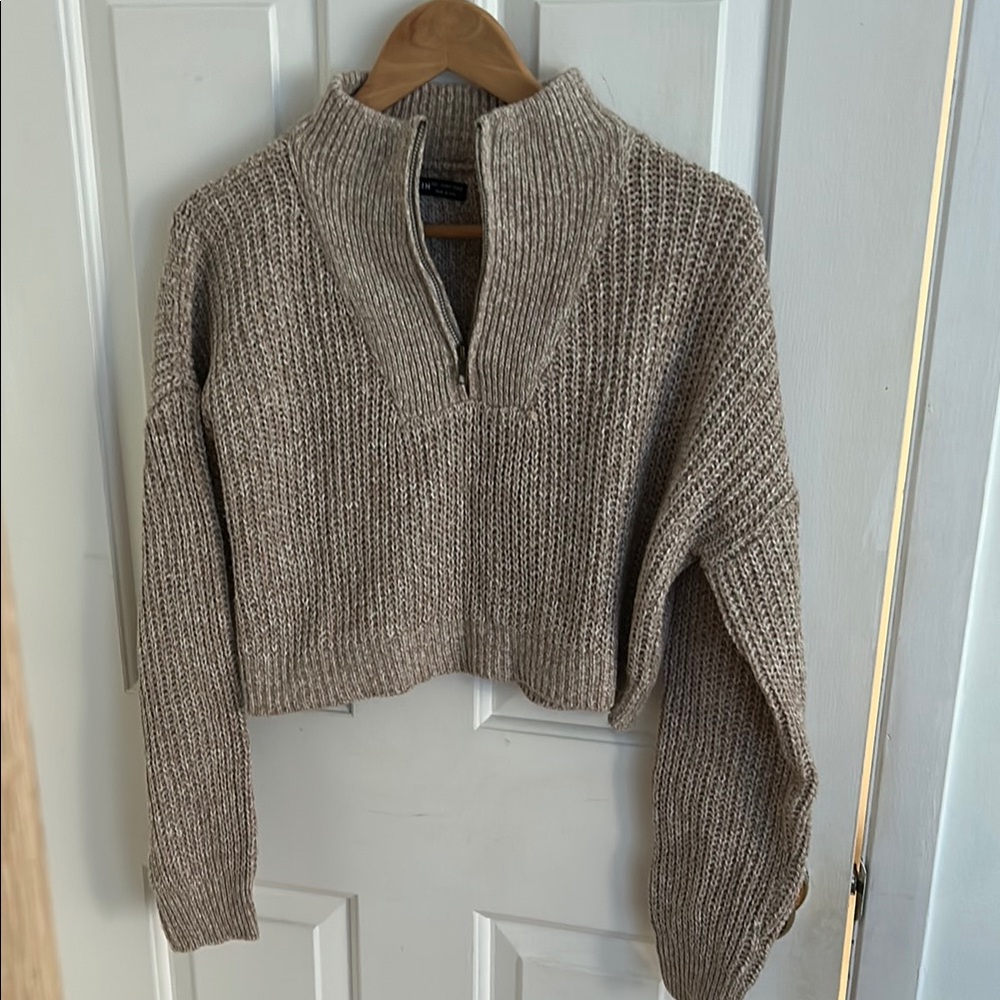 NWOT Cozy Beige Knit Cropped Sweater